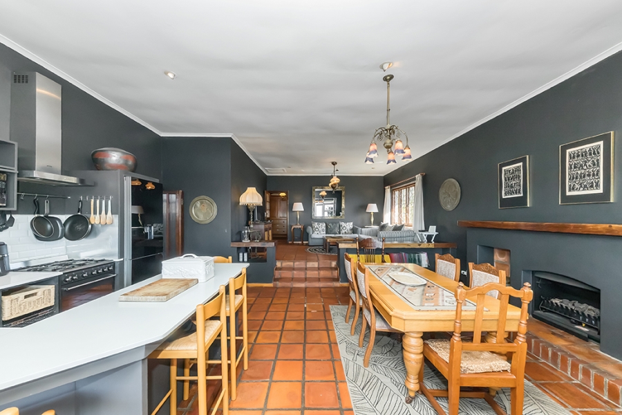 To Let 3 Bedroom Property for Rent in Green Point Western Cape